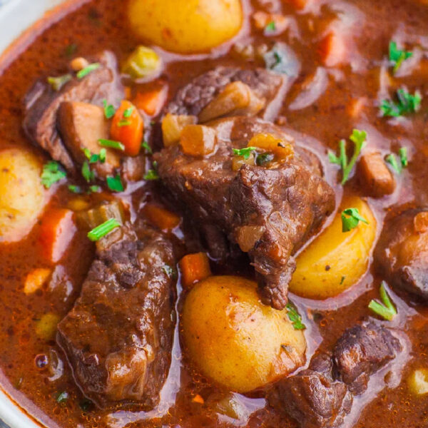 Carne Guisada con papas / beef stew with potatoes - Juana & Gloria